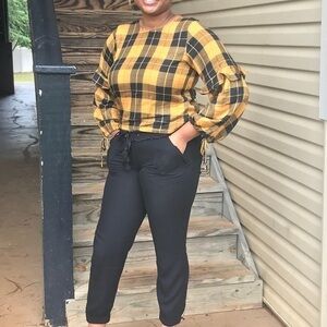 Style Envy Checkered Long Sleeve Yellow & Black Crop Top Size Medium Women